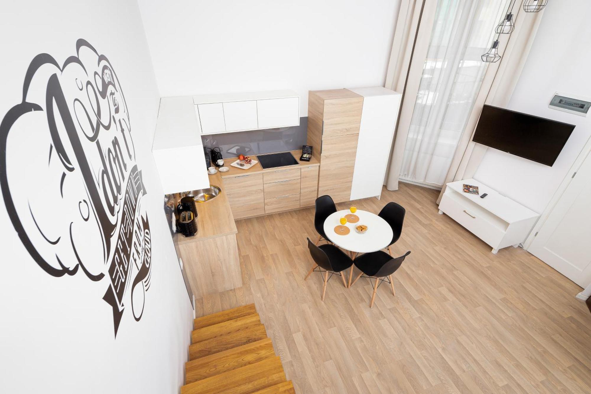 Dietla With A Mezzanine In The Center Of By Renters * Kraków